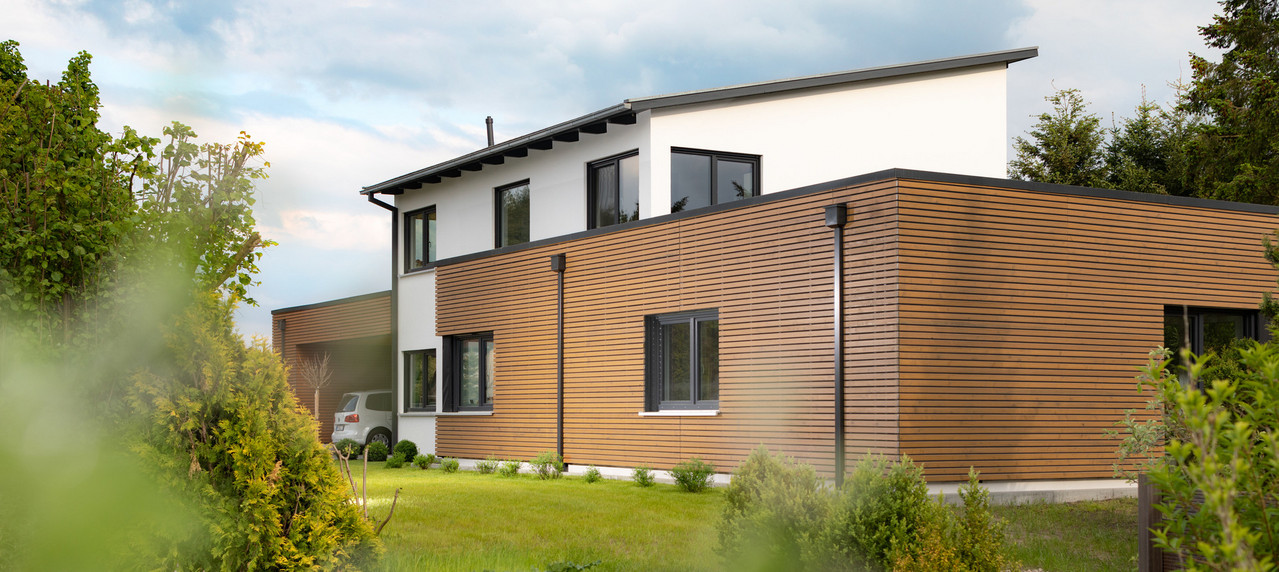 horizontale Holzfassade 