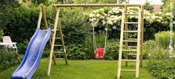 Zu den Kinderspielgeräten